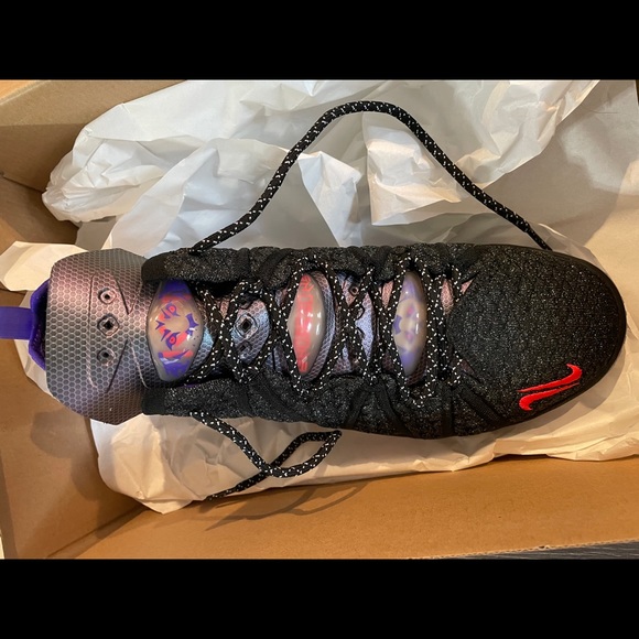 Kylian Mbappe x LeBron 18 NRG ‘The chosen 2’ - Picture 2 of 3